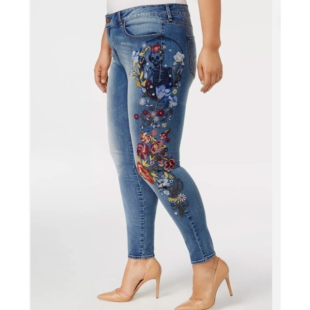 William Rast Blue Skinny Jeans with Multicolor Floral Embroidery